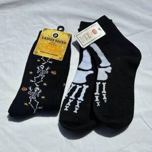 Halloween Skeleton Socks Set 2 Pair Black White Novelty Crew Ankle Size 9-11 NEW